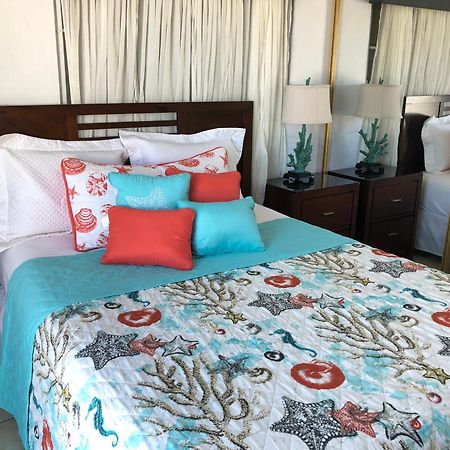 The Beach Guesthouse Pinones 外观 照片