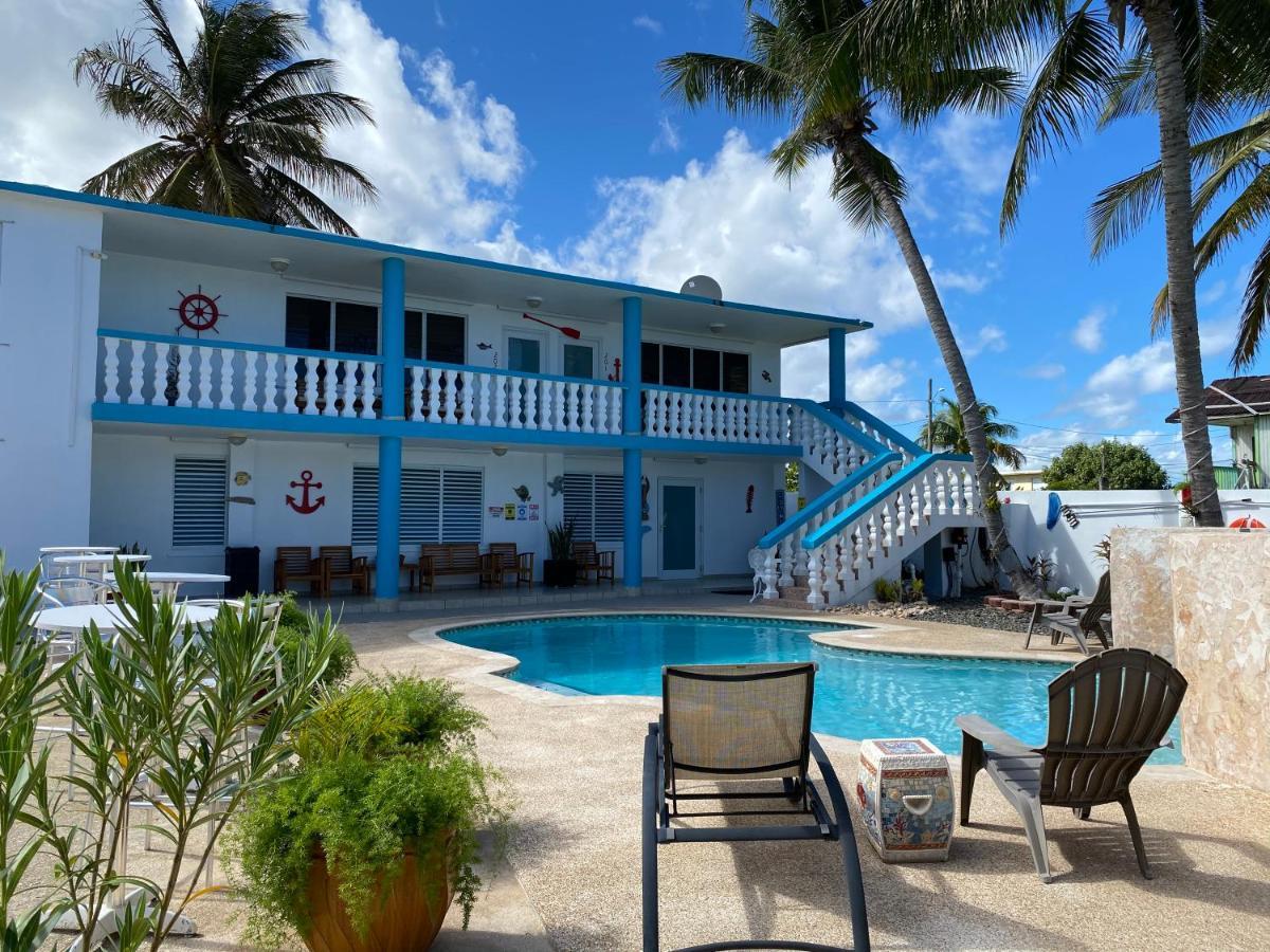 The Beach Guesthouse Pinones 外观 照片