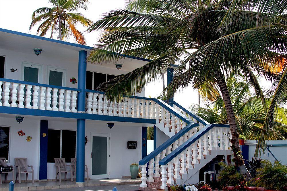 The Beach Guesthouse Pinones 外观 照片