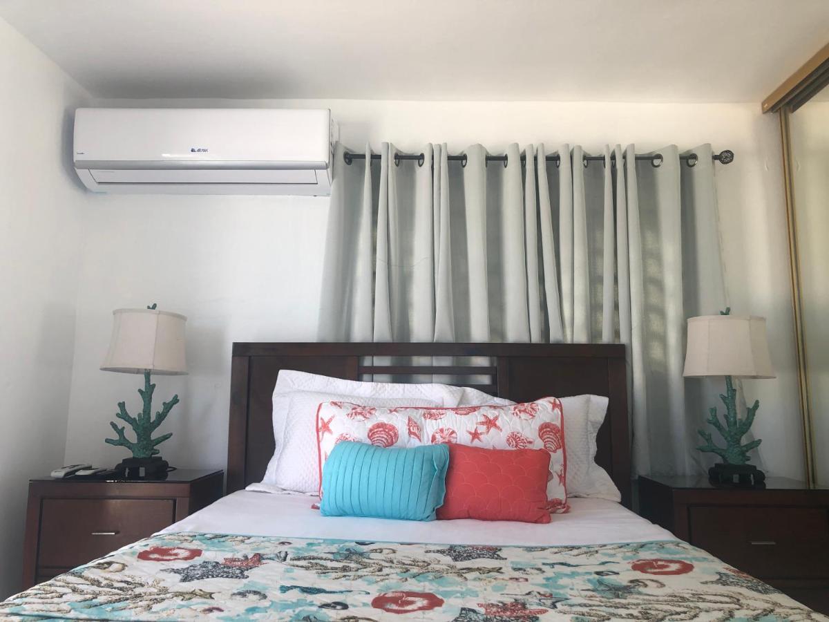 The Beach Guesthouse Pinones 外观 照片